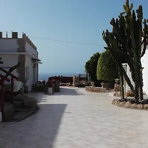 apartments-vista-montana-roja.in-canary-islands.com/